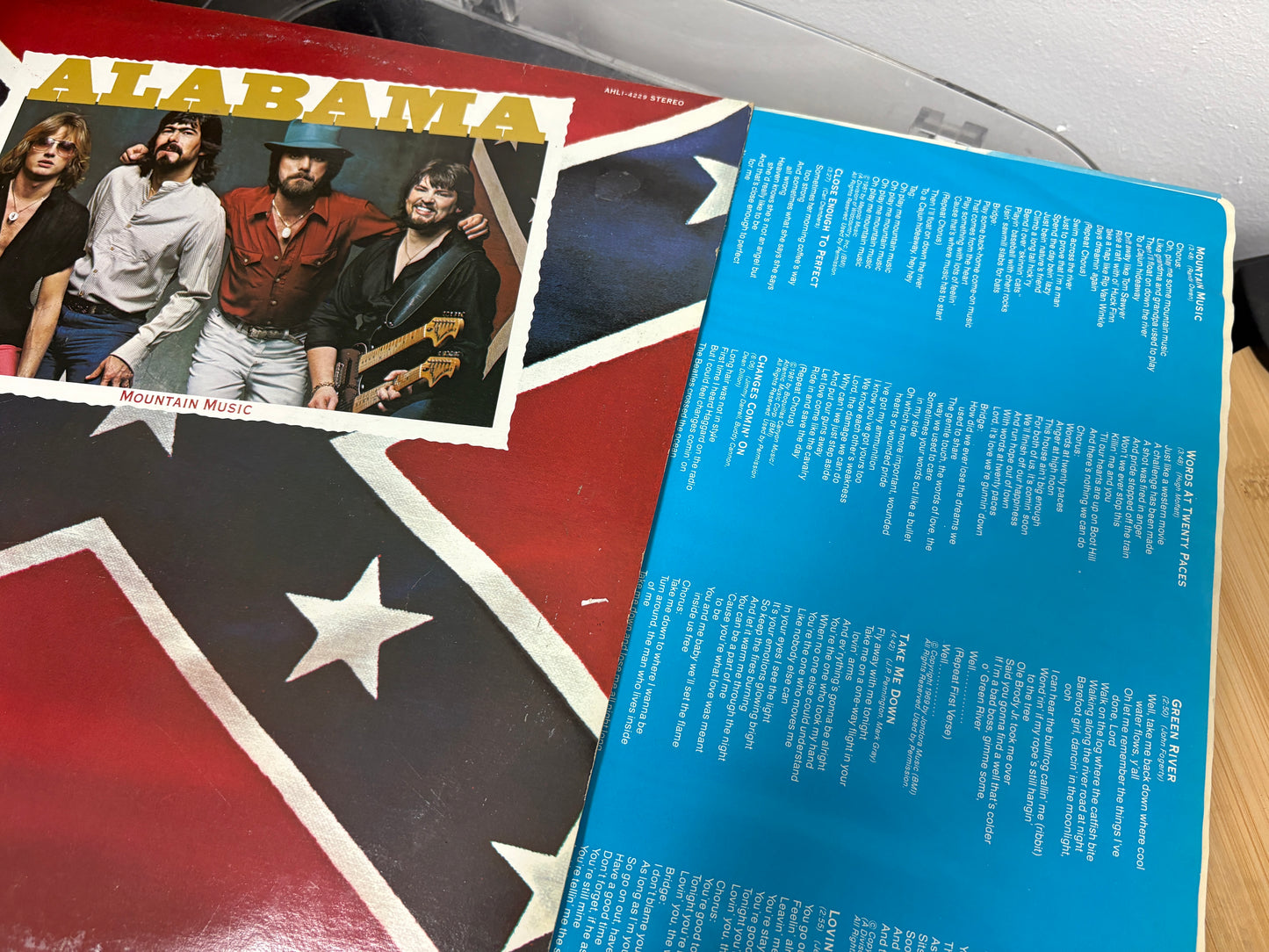 Alabama - Mountain Music (Vinyl)
