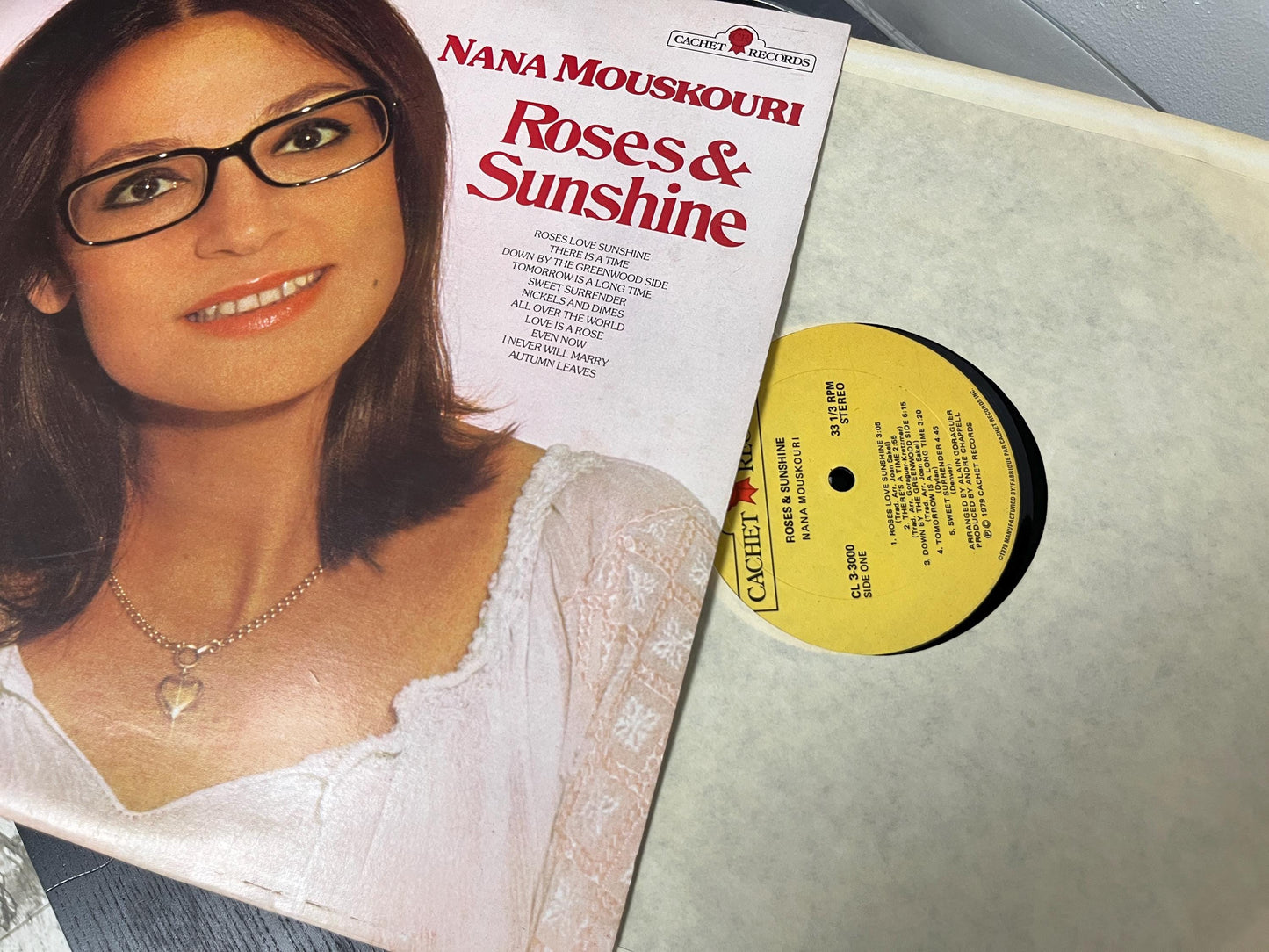 Nana Mouskouri – Roses & Sunshine (Vinyl)