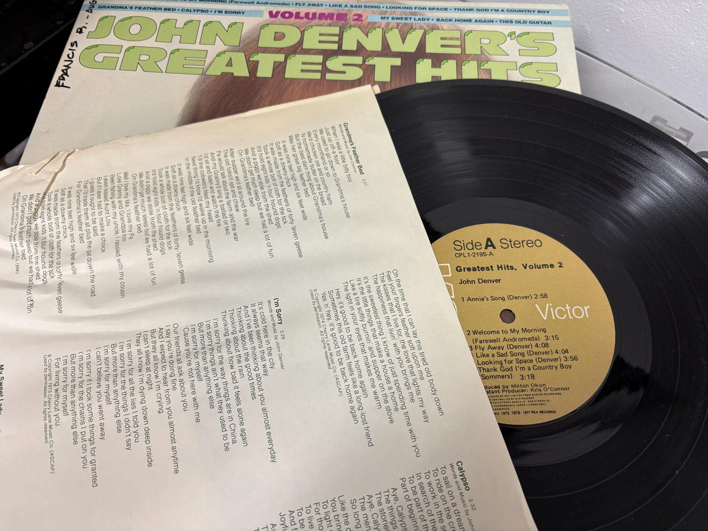 John Denver – John Denver's Greatest Hits, Volume (Vinyl)