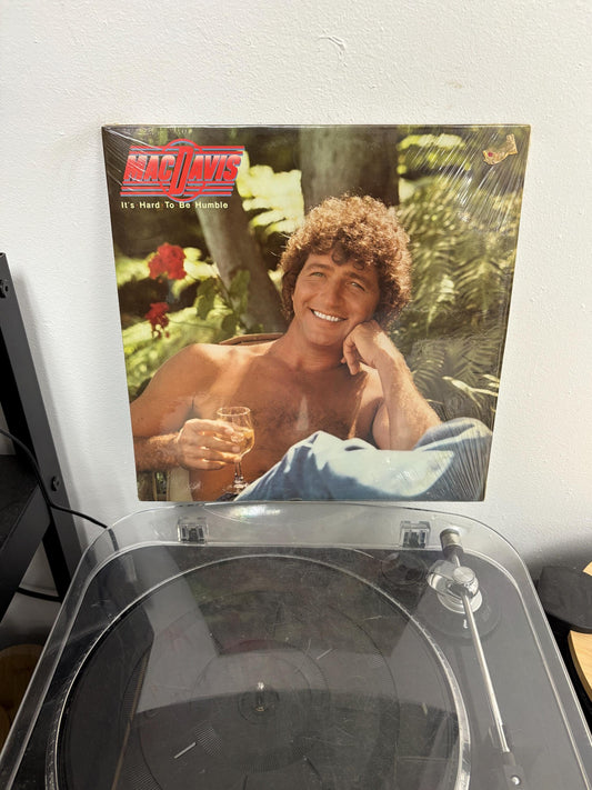 Mac Davis - It's Hard To Be Humble (Vinyl)