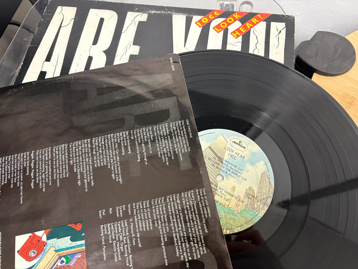 10cc – Look Hear? (Vinyl)