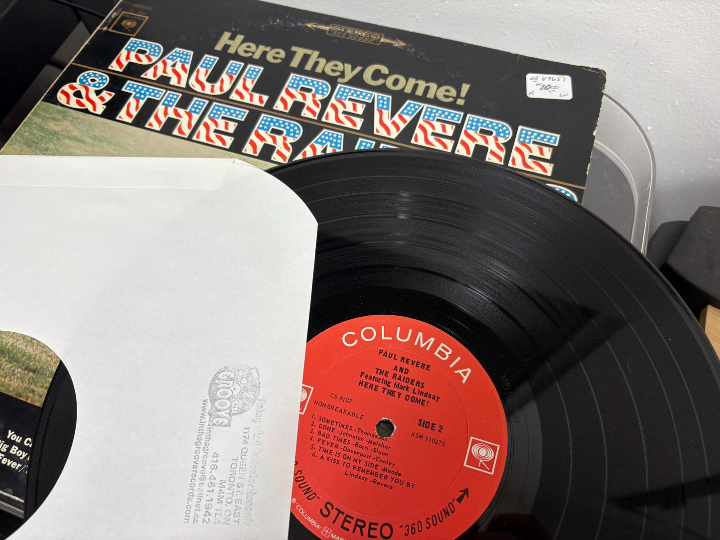 Paul Revere & The Raiders Featuring Mark Lindsay – Here They Come! (Vinyl)