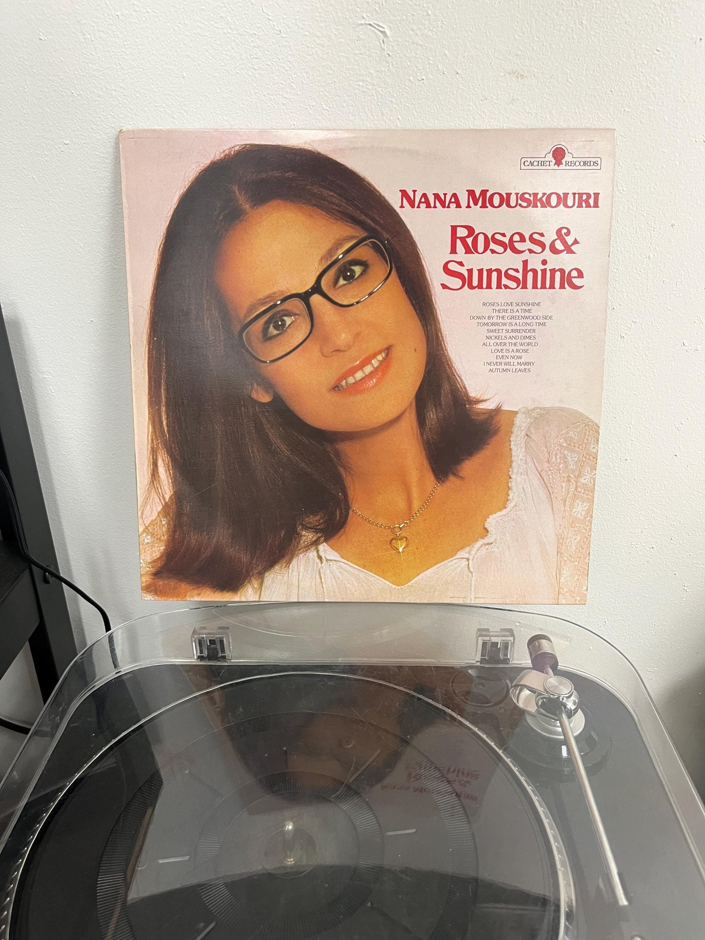 Nana Mouskouri – Roses & Sunshine (Vinyl)