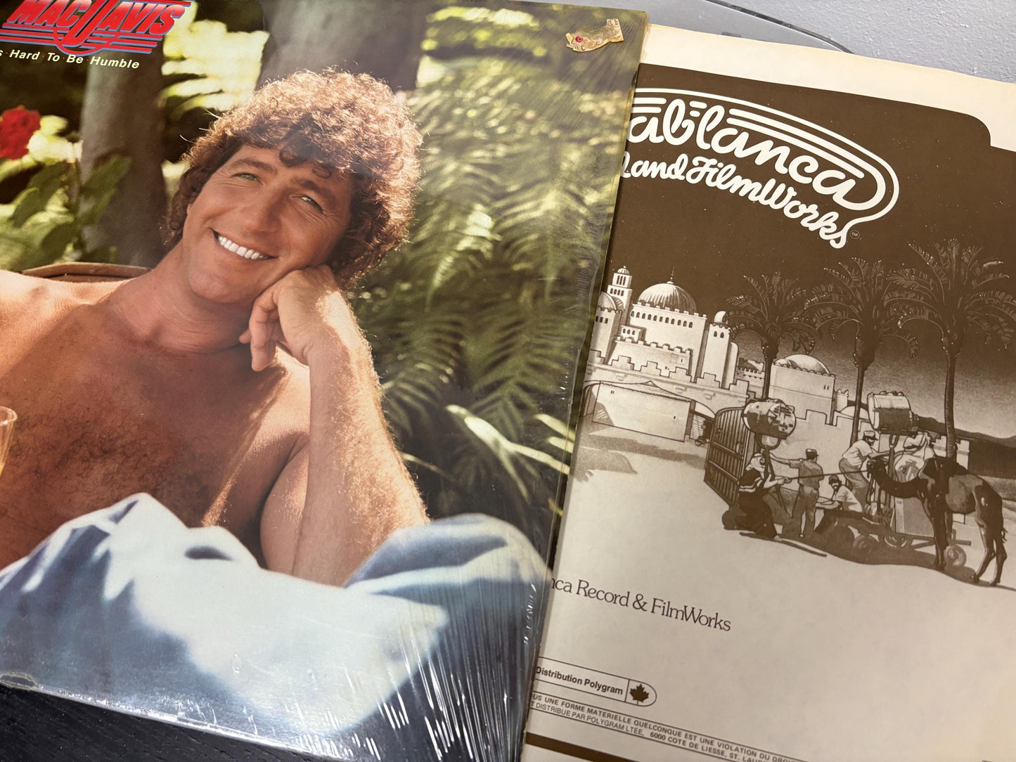 Mac Davis - It's Hard To Be Humble (Vinyl)