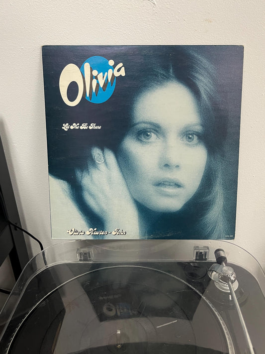 Olivia Newton-John – Let Me Be There (Vinyl)