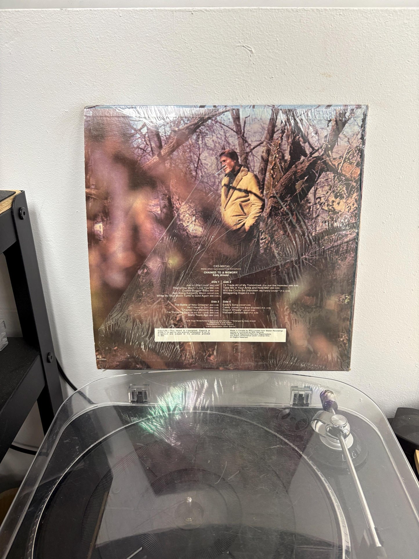 Eddy Arnold – Chained To A Memory (Vinyl)