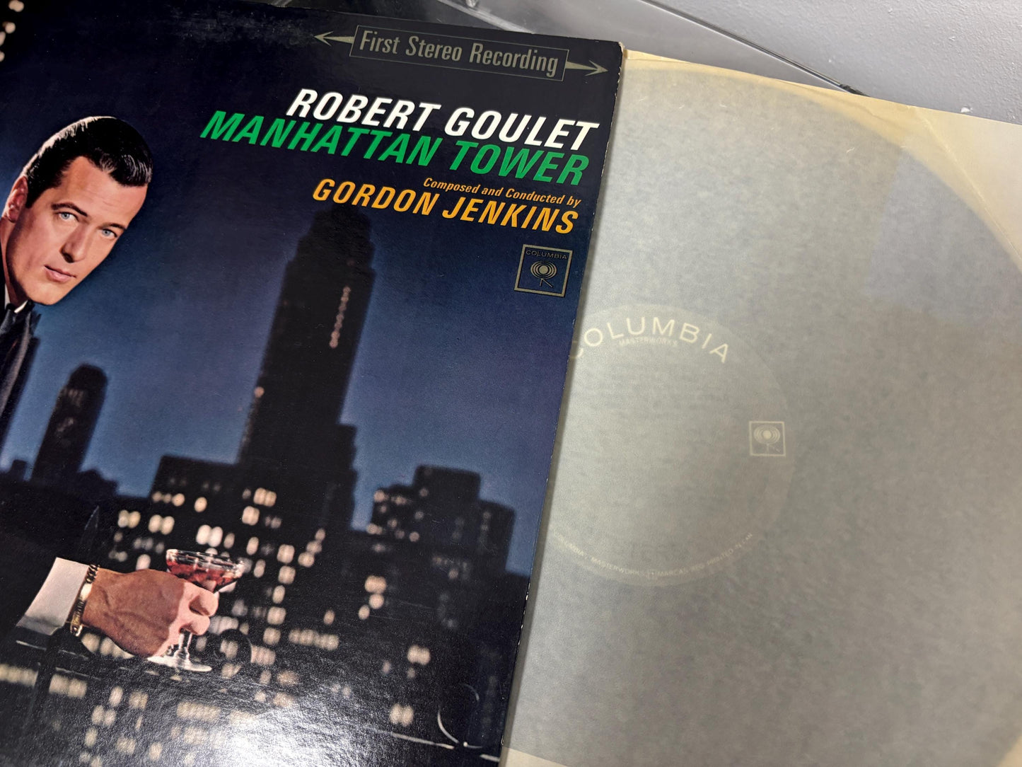 Robert Goulet – Manhattan Tower/The Man Who Loves Manhattan (Vinyl)